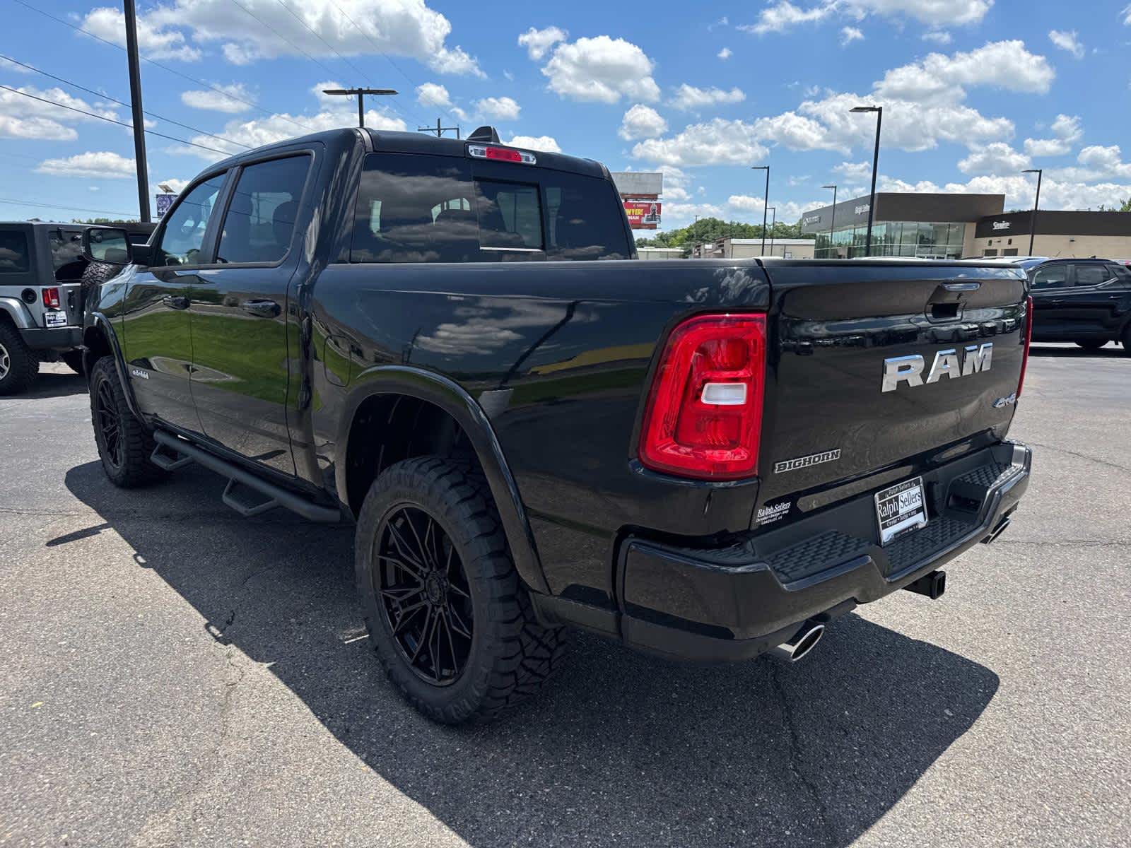 2025 Ram 1500 Big Horn photo 4