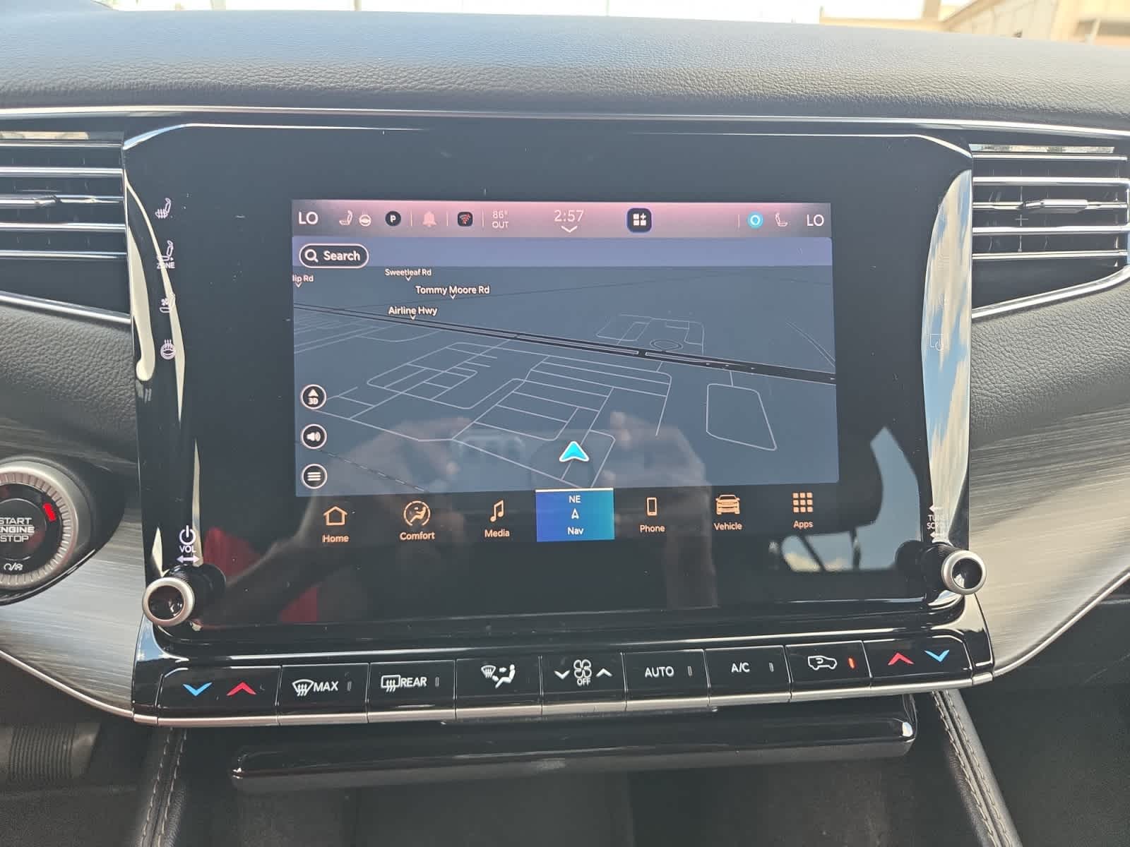 2024 Jeep Wagoneer L Series III - Photo 17