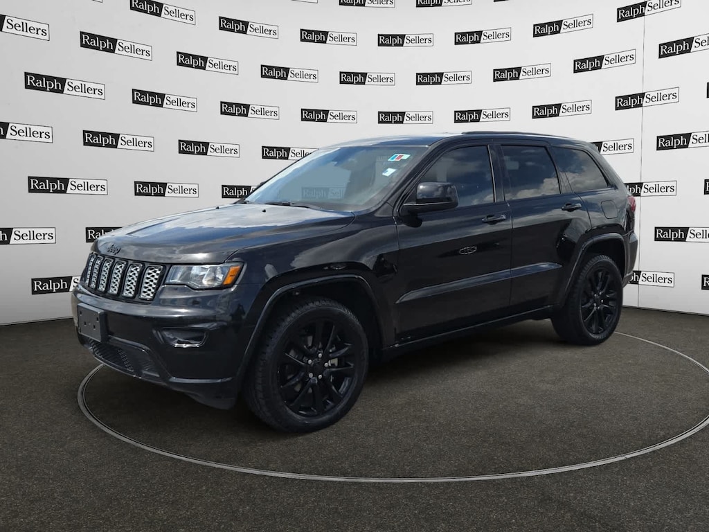 Used 2020 Jeep Grand Cherokee Altitude SUV