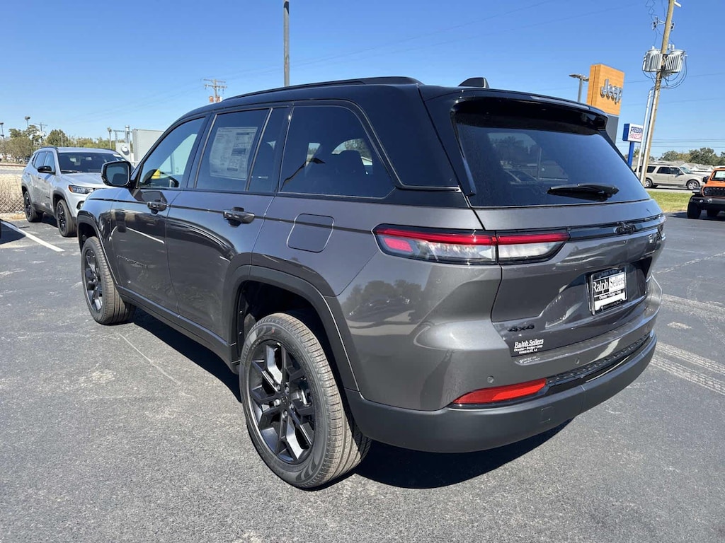 New 2025 Jeep Grand Cherokee Limited 4x4 Sport Utility