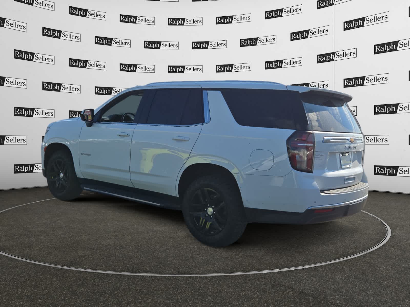 2021 Chevrolet Tahoe LS photo 4