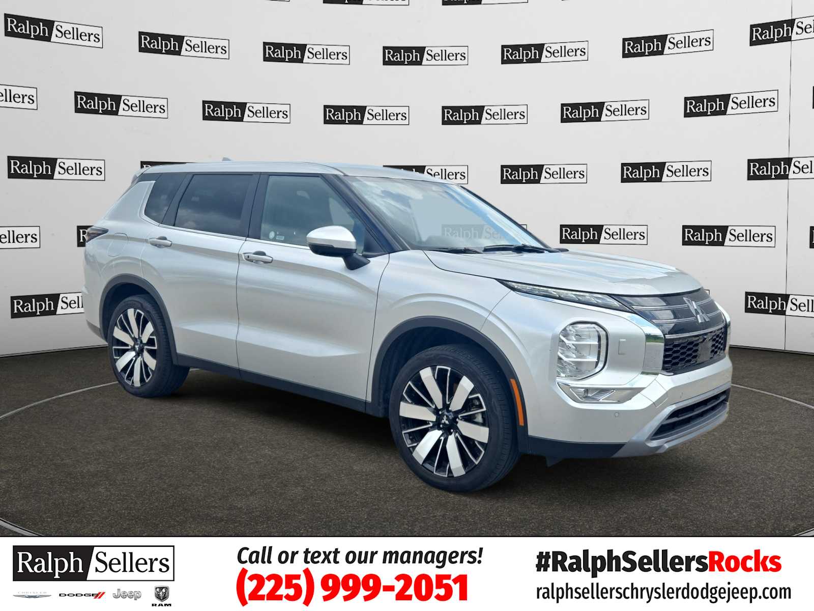 2025 Mitsubishi Outlander SE S-AWC's photo
