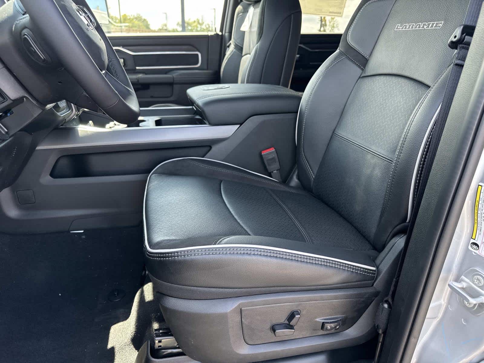2026 RAM 2500 Laramie - Photo 11