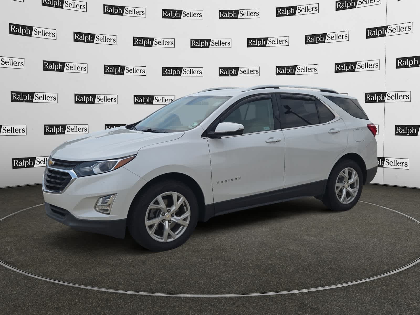 Used 2019 Chevrolet Equinox LT with VIN 2GNAXLEX1K6132550 for sale in Gonzales, LA