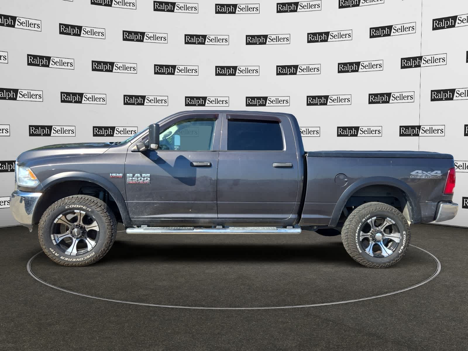2017 Ram 2500 Tradesman photo 3
