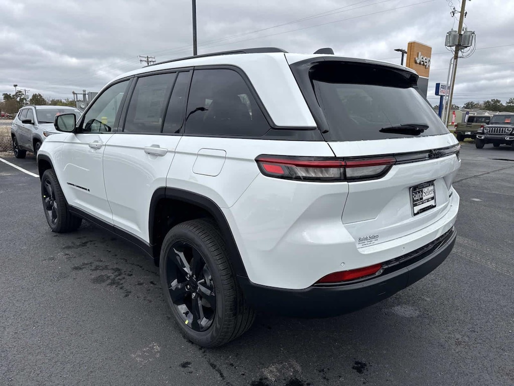 New 2025 Jeep Grand Cherokee Limited Sport Utility