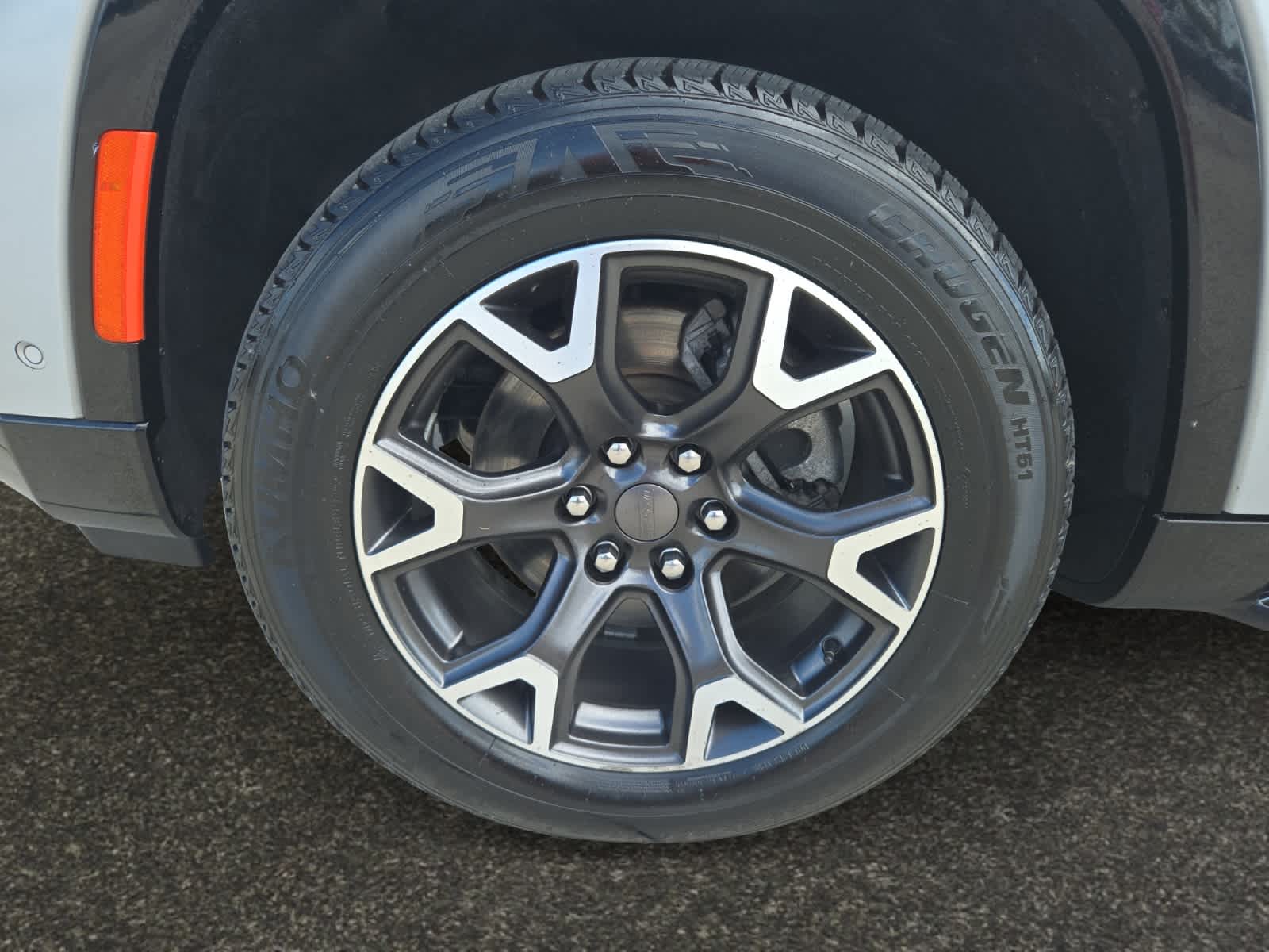 2024 Jeep Wagoneer L Series III - Photo 14