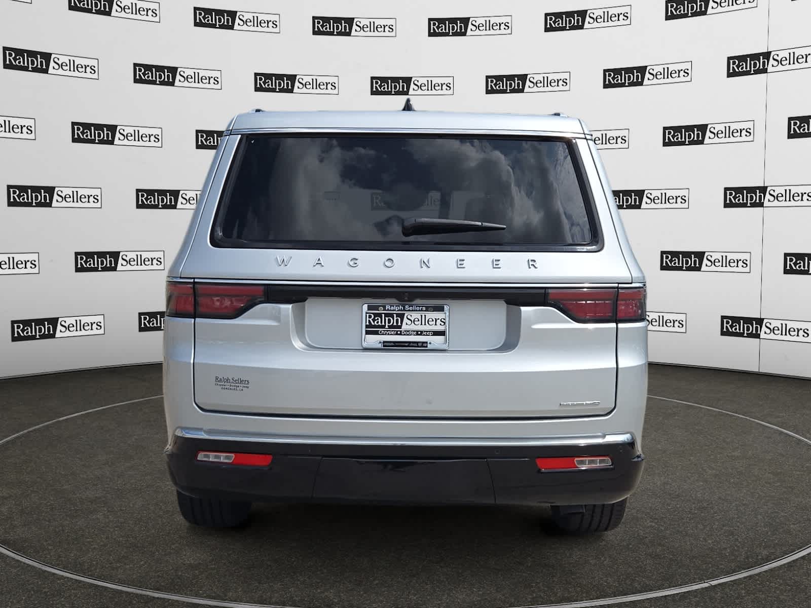 2024 Jeep Wagoneer L Series III - Photo 5