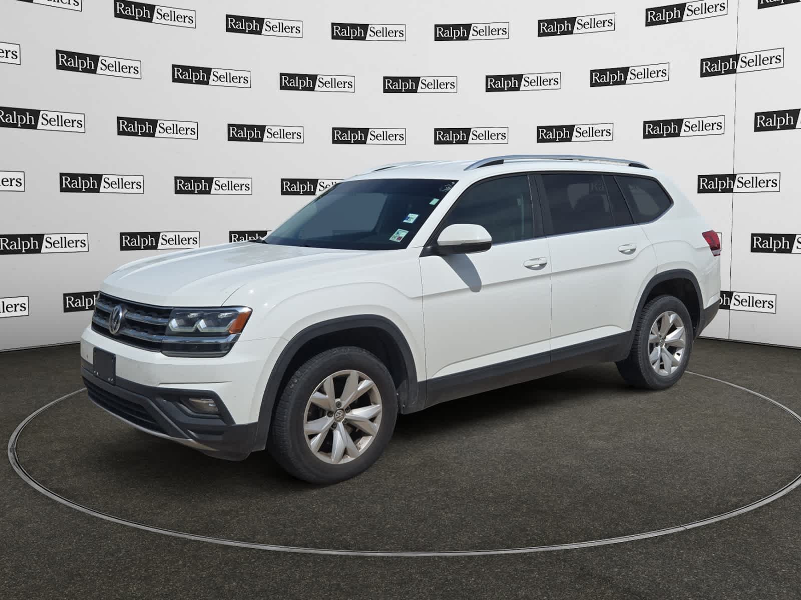 Used 2019 Volkswagen Atlas SE with VIN 1V2DR2CA0KC520917 for sale in Gonzales, LA