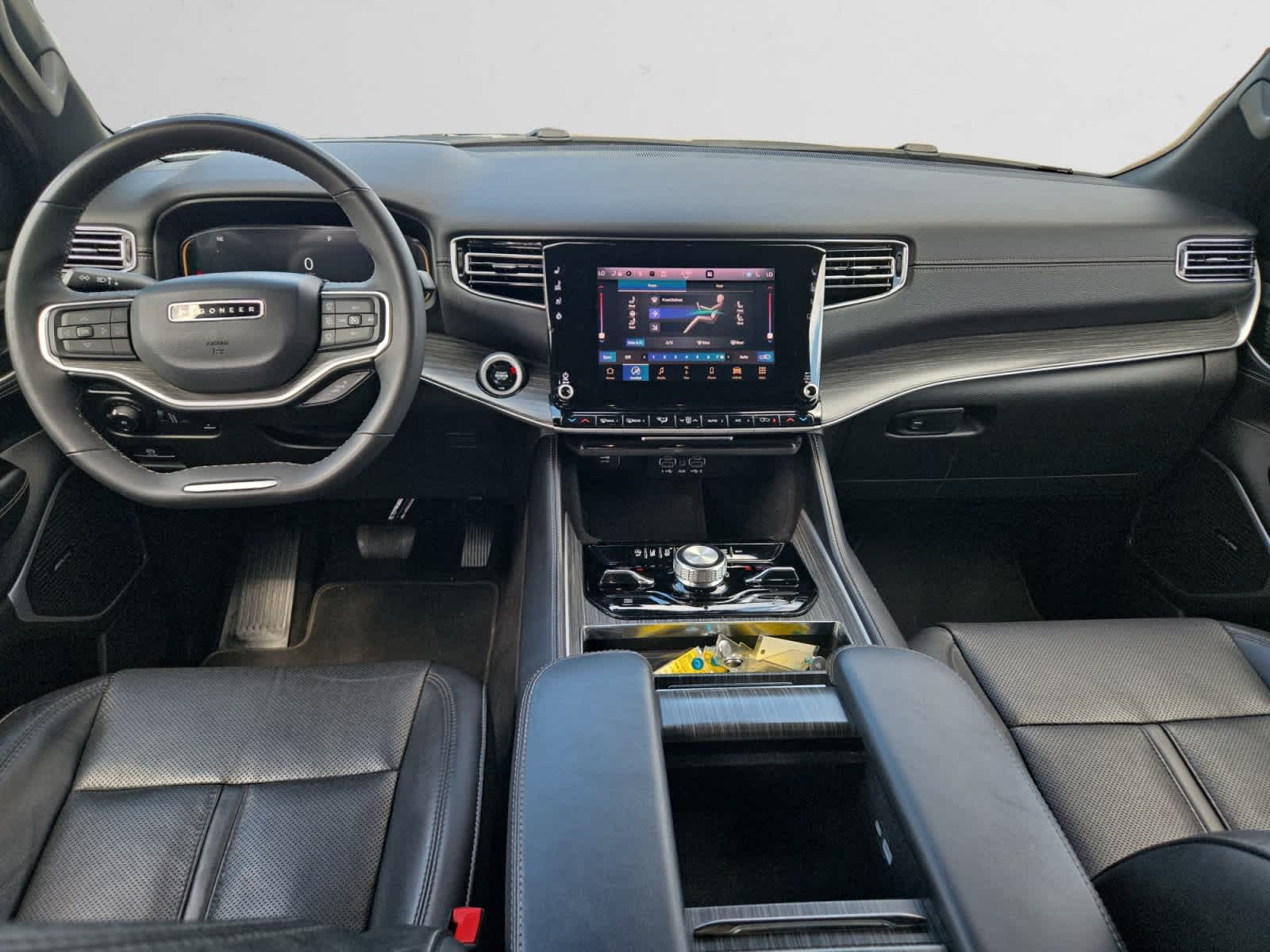 2024 Jeep Wagoneer L Series III - Photo 10