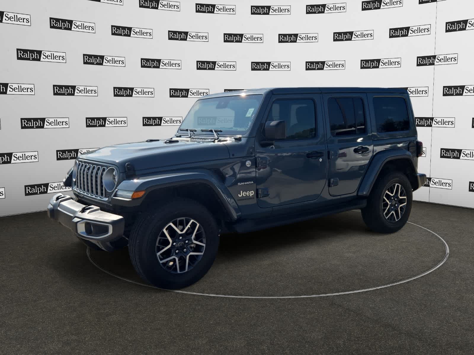 2024 Jeep Wrangler Sahara photo 2