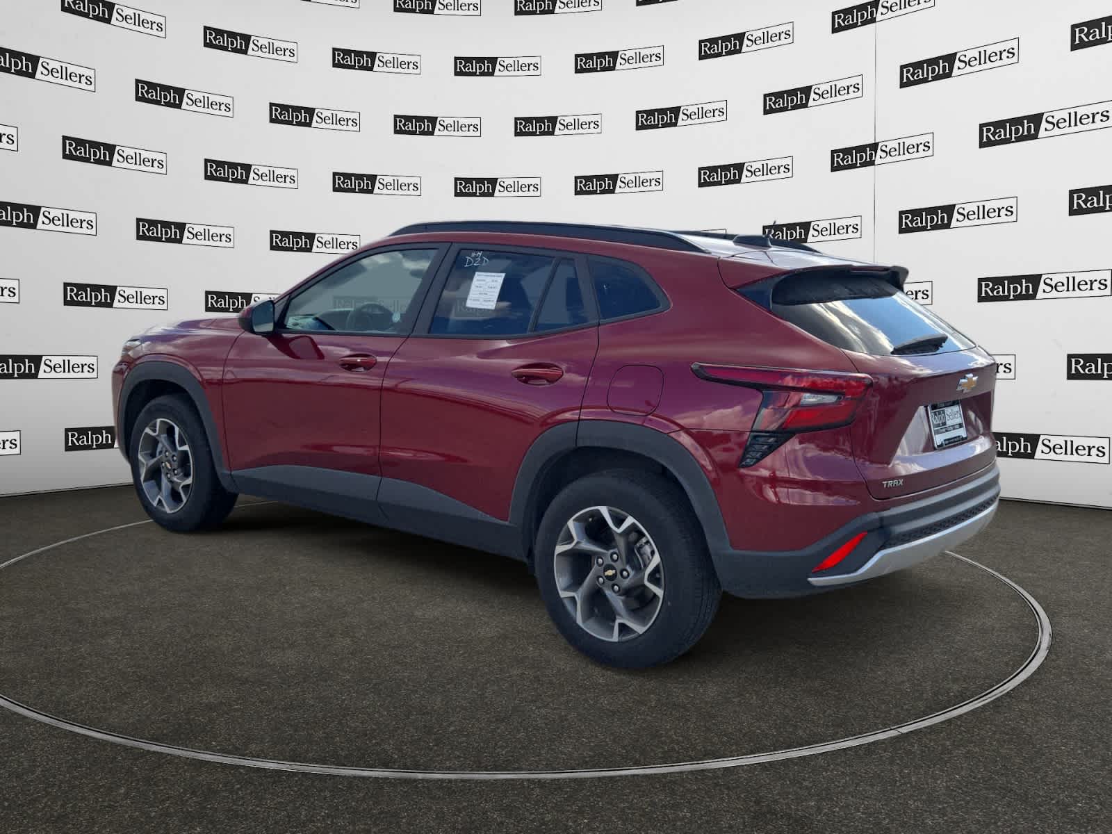 2025 Chevrolet Trax LT photo 3