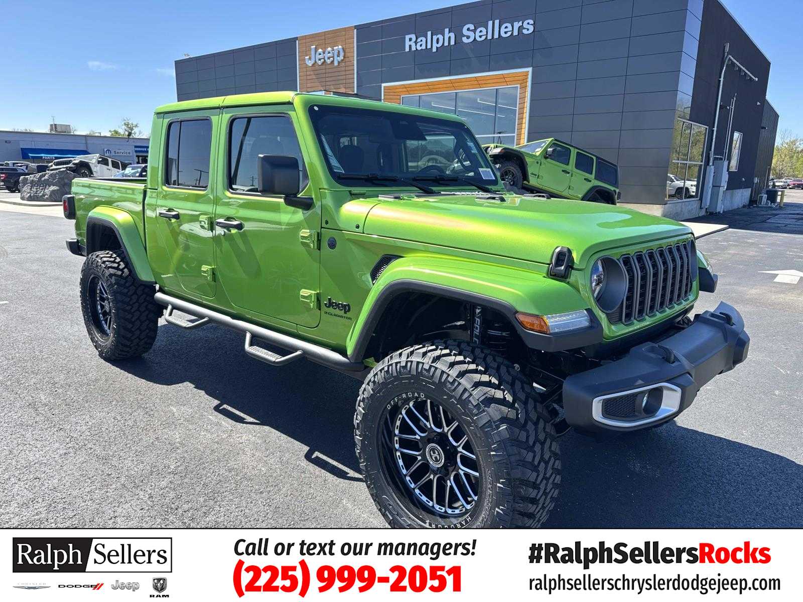 2026 Jeep Gladiator Sahara Auto's photo