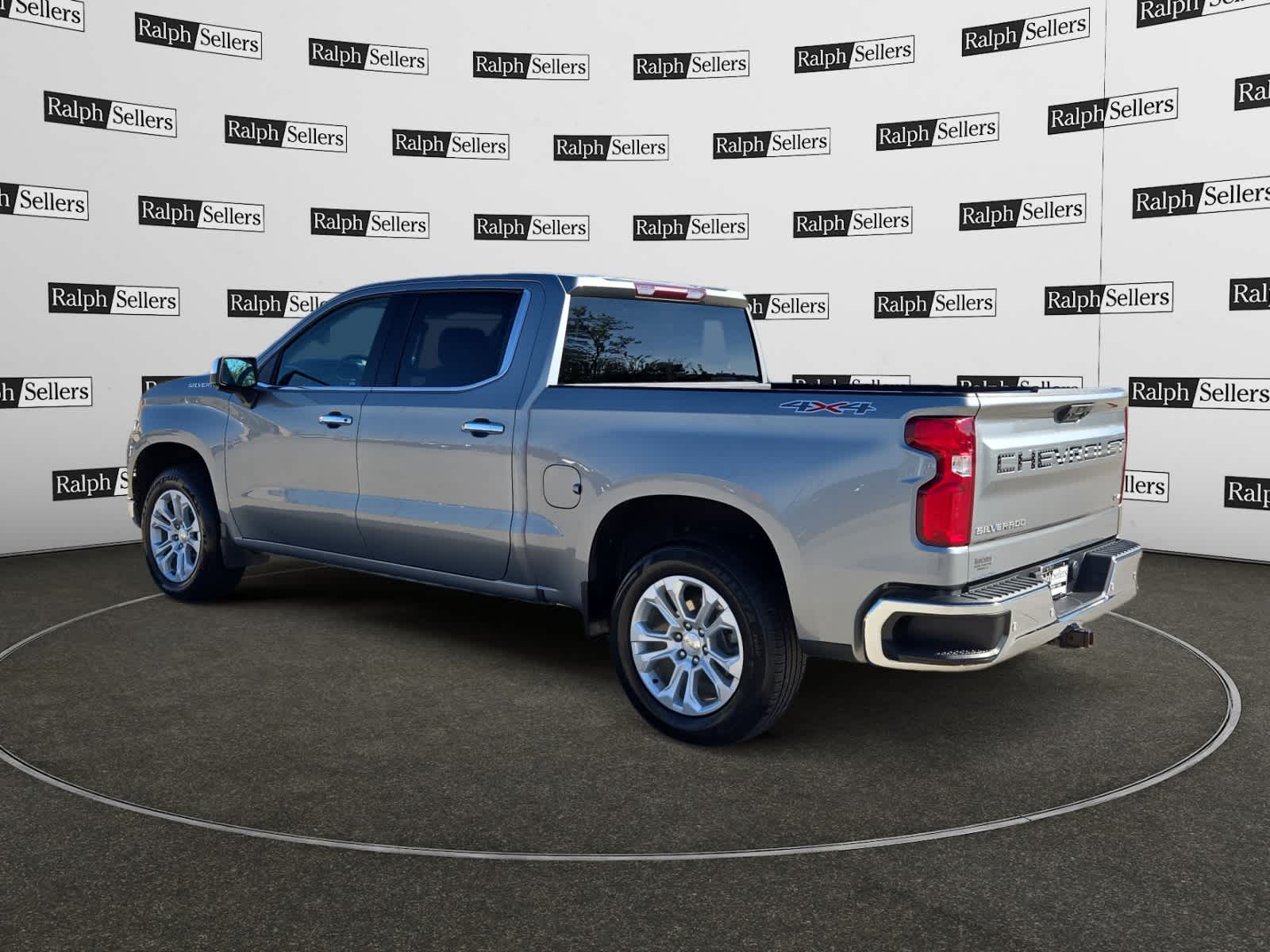 2023 Chevrolet Silverado 1500 LTZ photo 4
