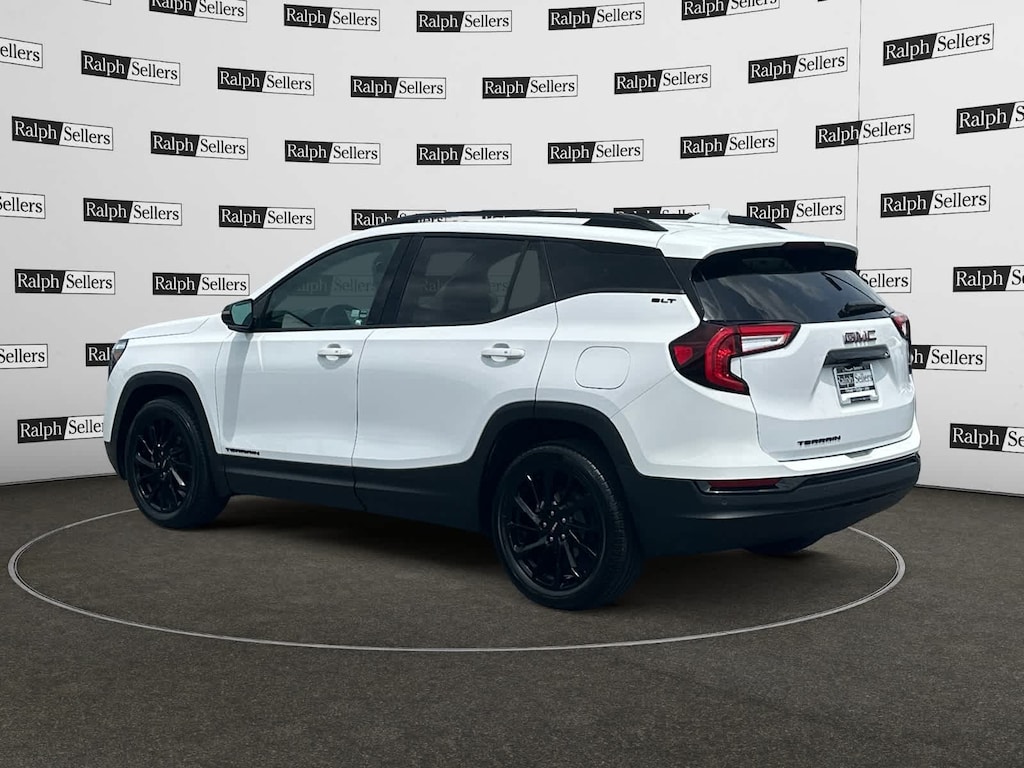 Used 2023 GMC Terrain SLT SUV