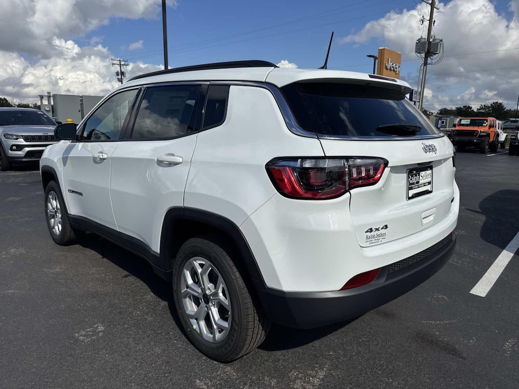 New 2026 Jeep Compass Latitude Sport Utility
