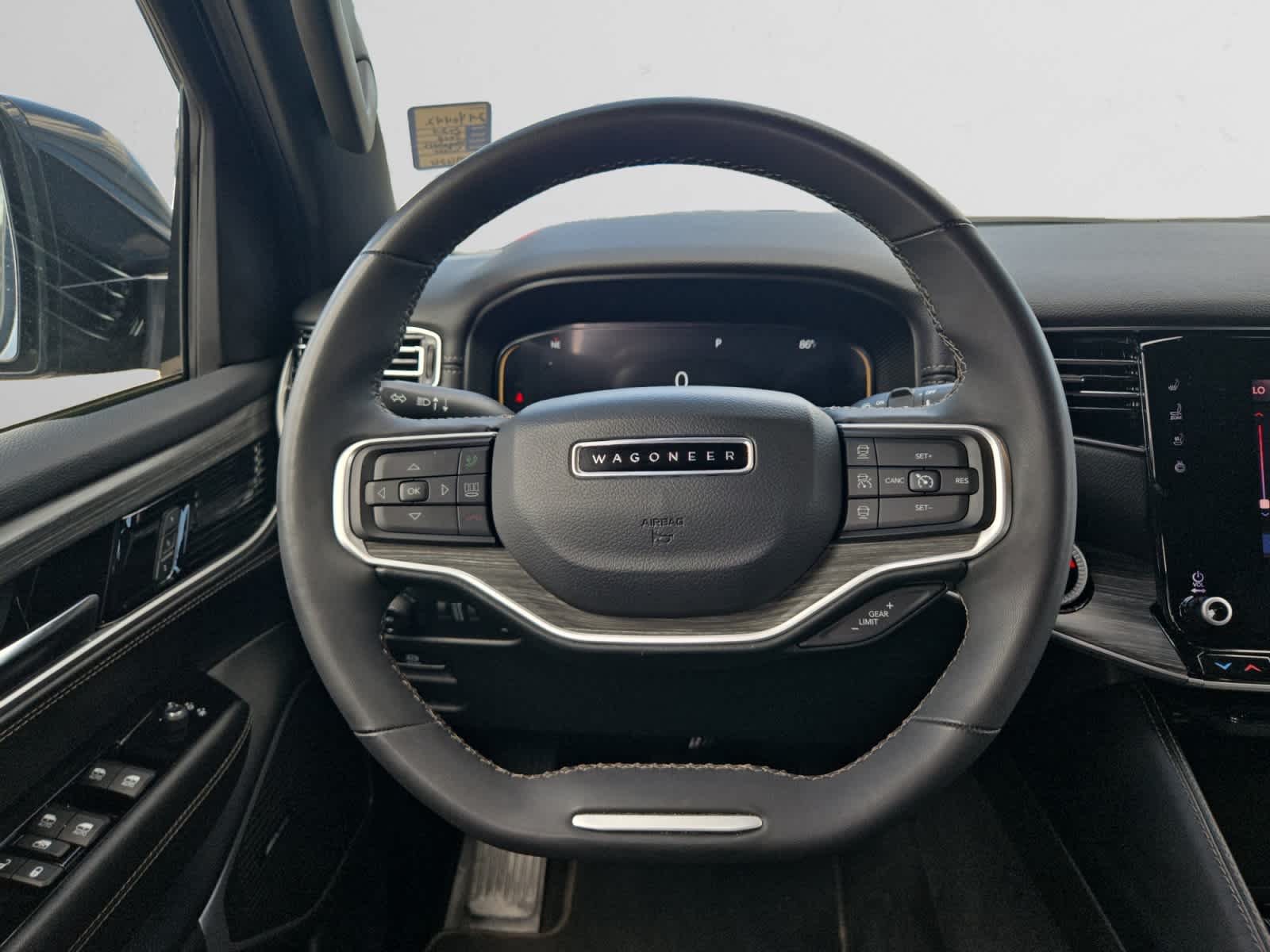 2024 Jeep Wagoneer L Series III - Photo 12