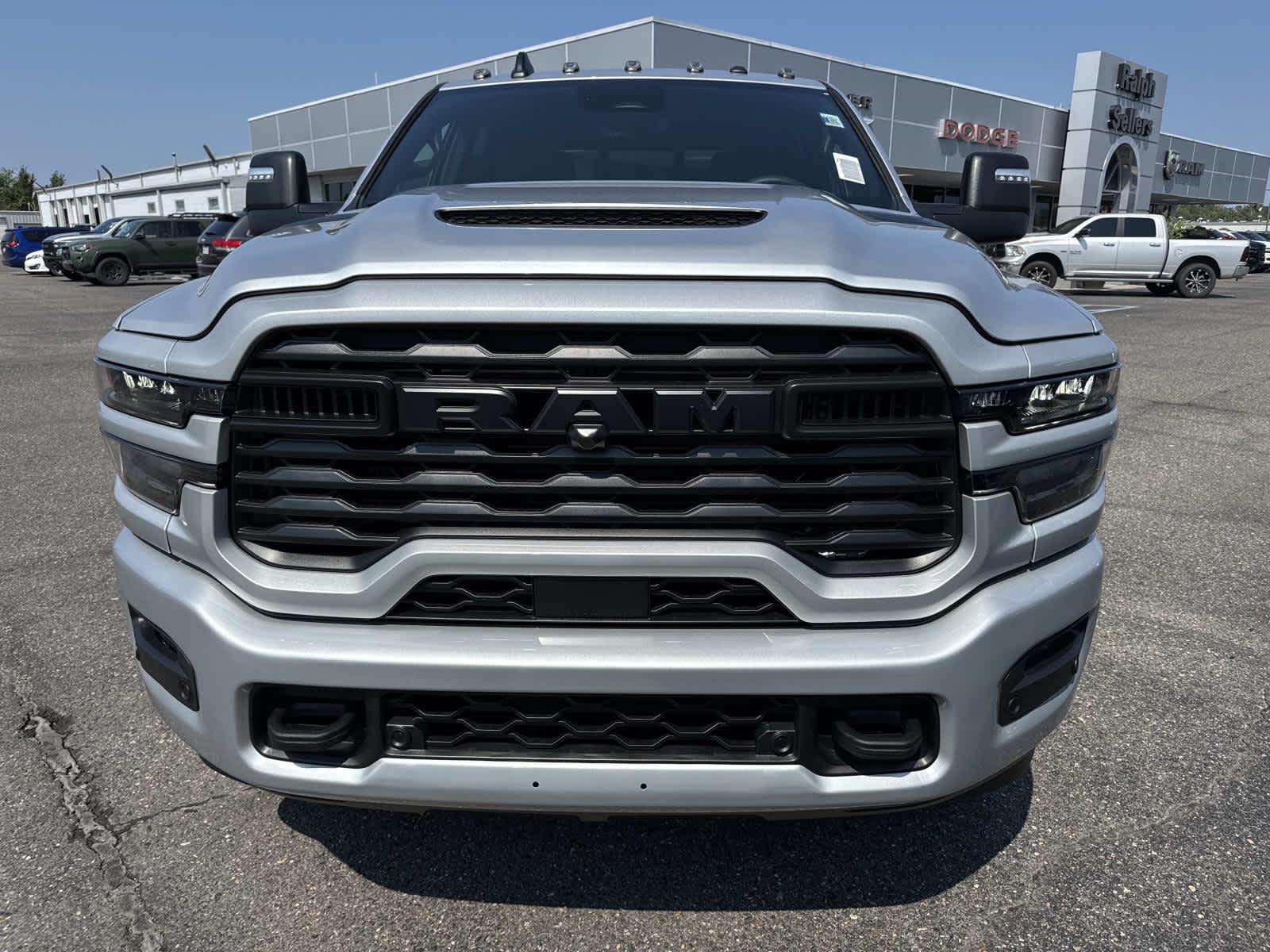 2026 Ram 2500 Tradesman photo 2
