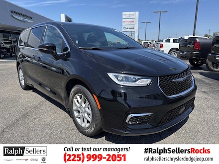 2026 Chrysler Pacifica Select Passenger Van