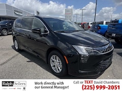 2027 Chrysler Pacifica Select Passenger Van