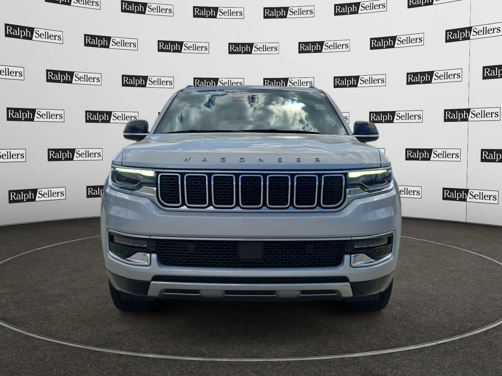 2024 Jeep Wagoneer L Series III - Photo 8