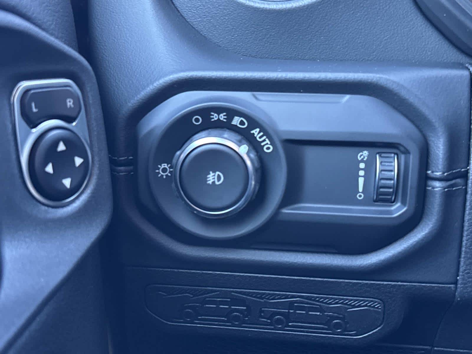 2026 Jeep Wrangler 4-Door Sahara - Photo 14