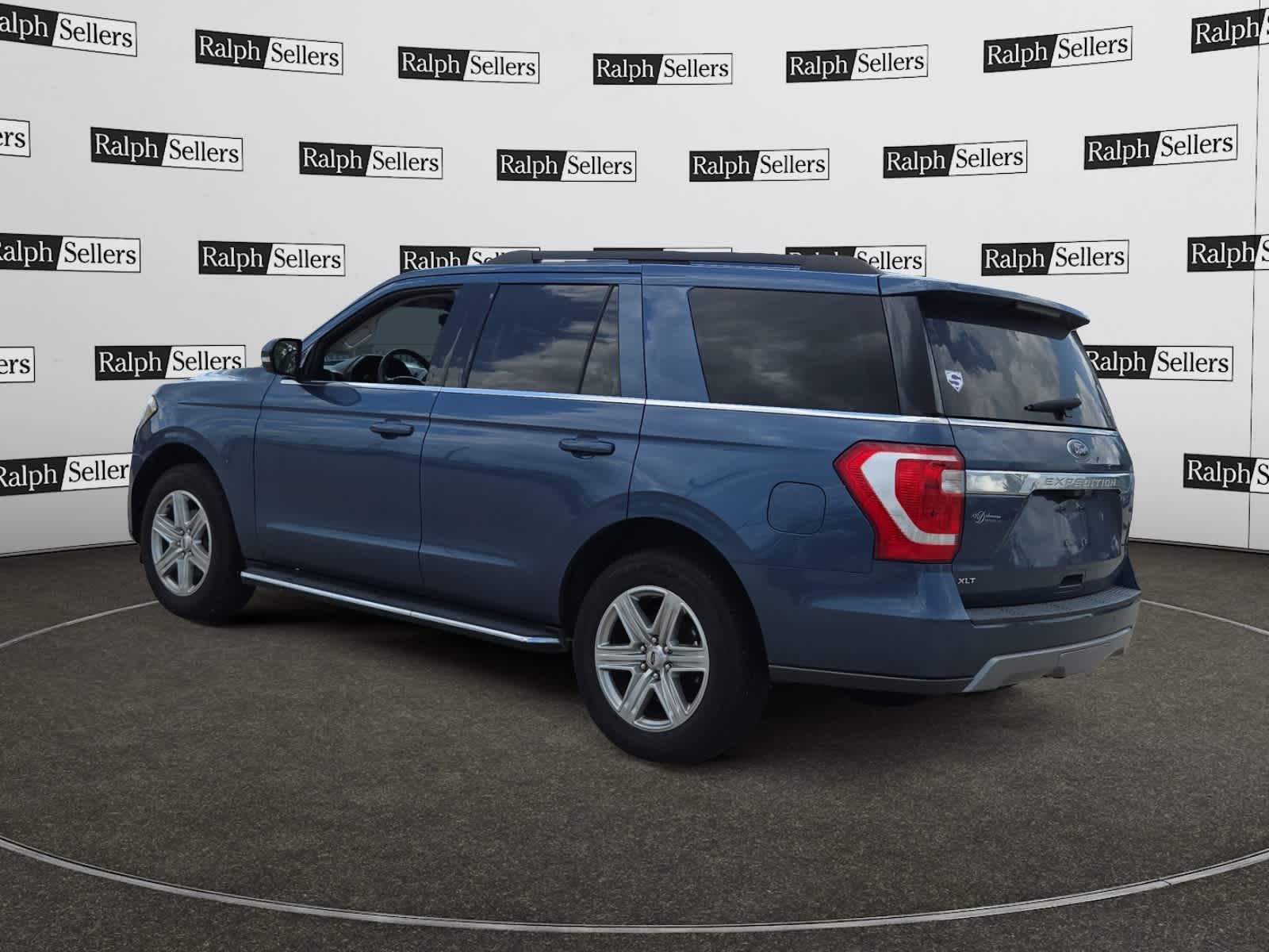 2020 Ford Expedition XLT photo 3