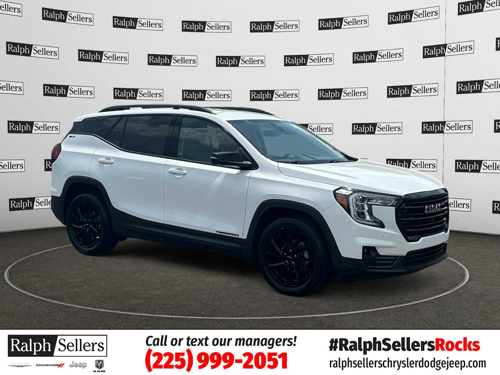 2023 GMC Terrain SLT's photo