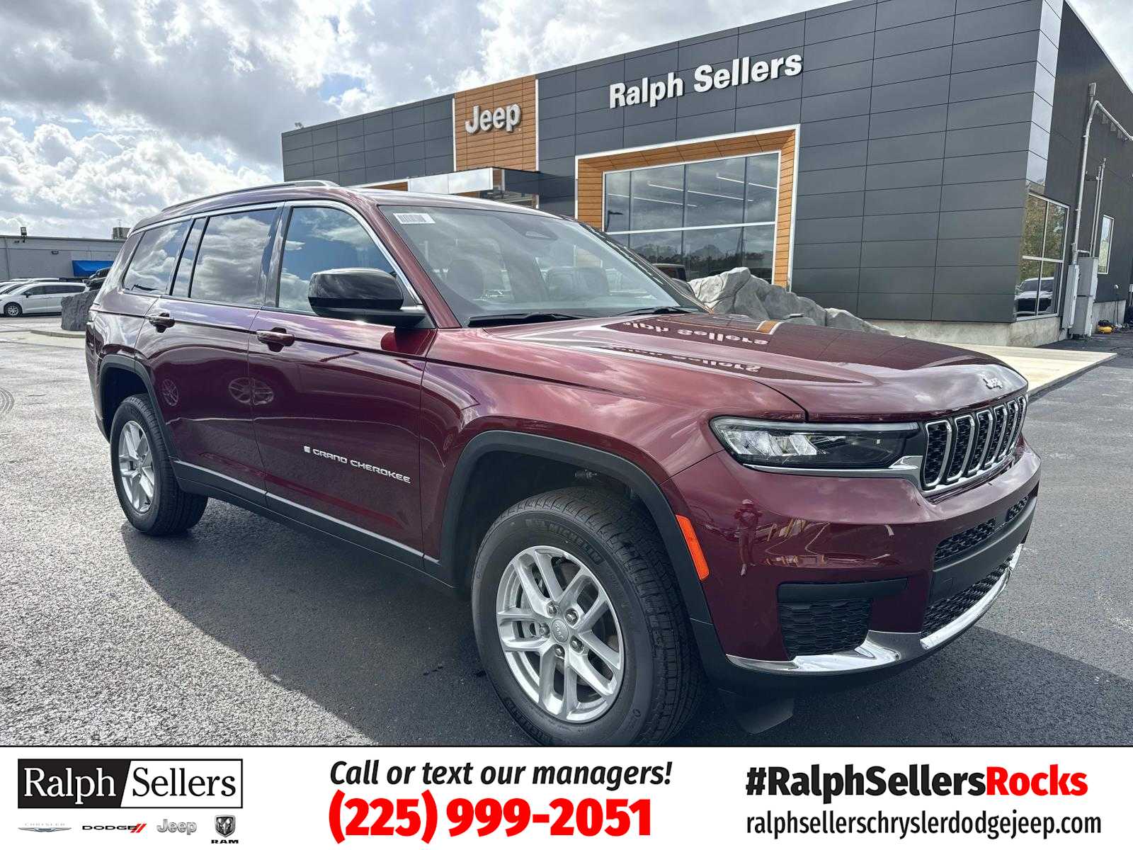 2025 Jeep Grand Cherokee L Laredo's photo