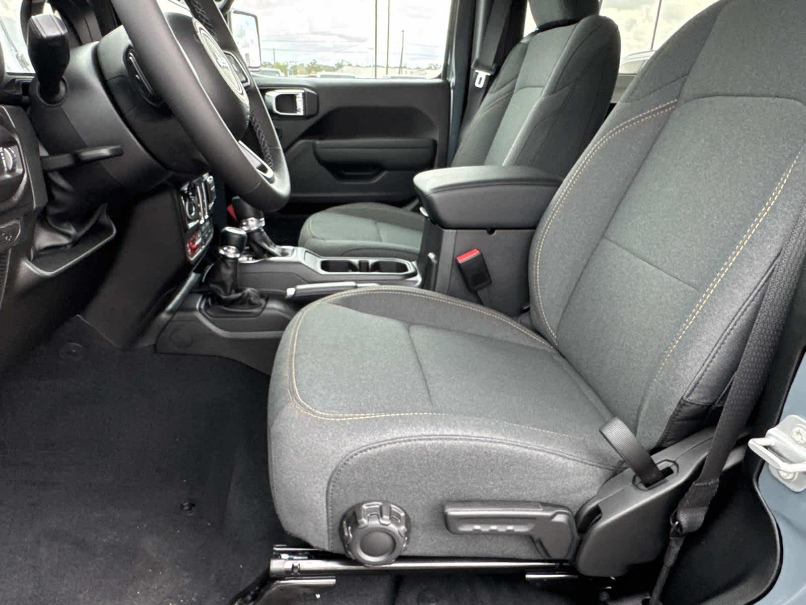 2026 Jeep Wrangler 2-Door Willys - Photo 11