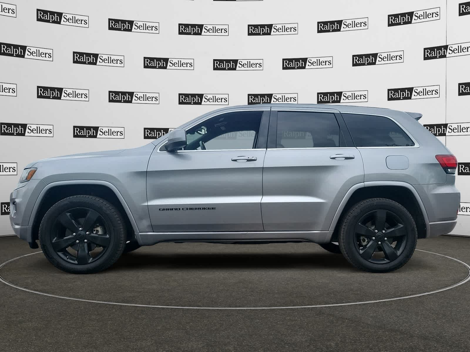 Used 2015 Jeep Grand Cherokee Altitude with VIN 1C4RJFAGXFC910068 for sale in Gonzales, LA