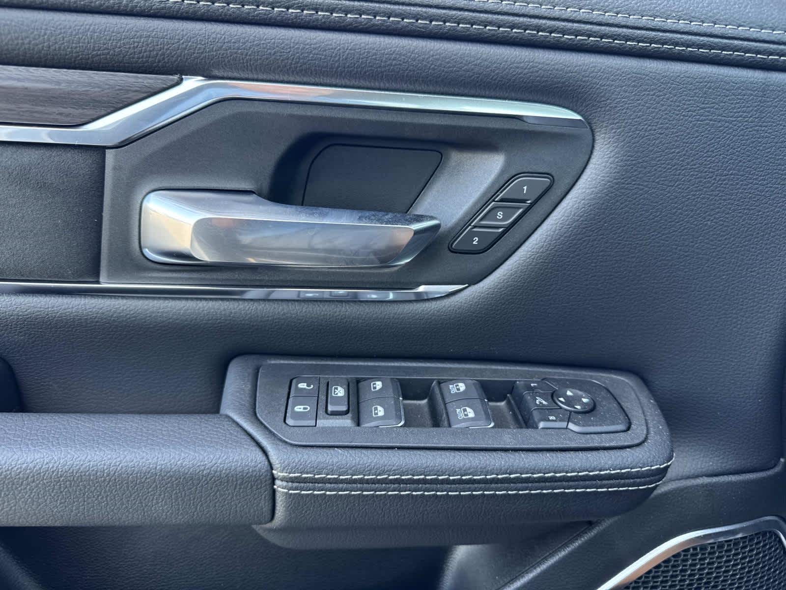 2026 RAM 1500 Laramie - Photo 12