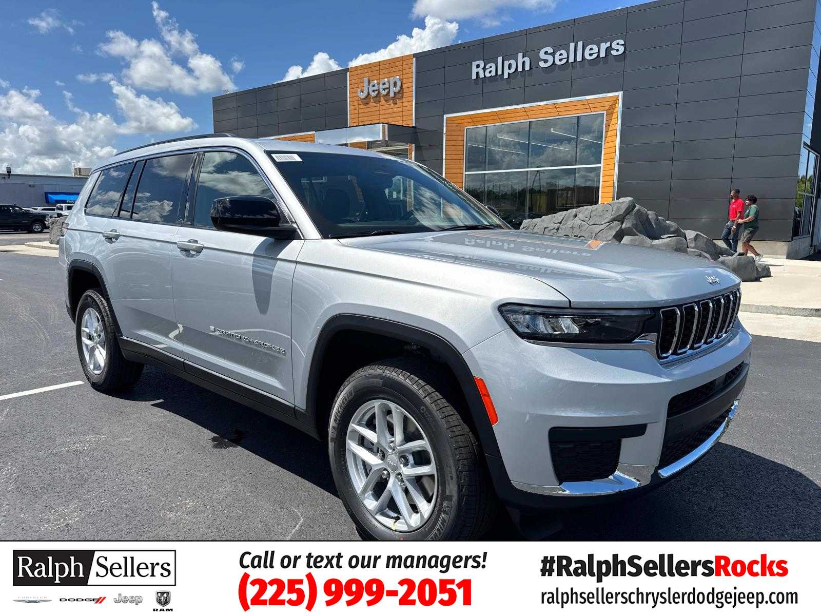 2025 Jeep Grand Cherokee L Laredo's photo