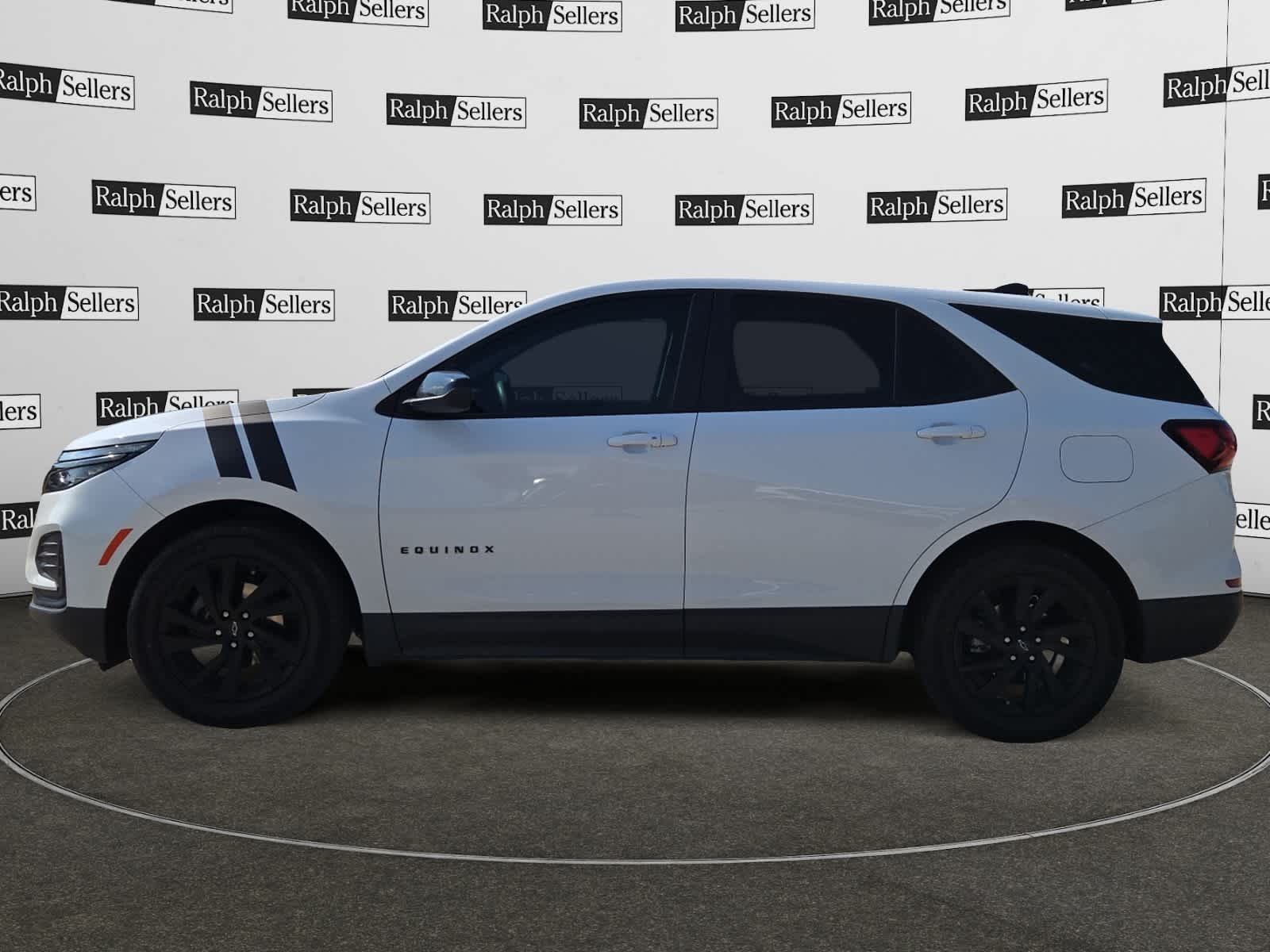 2023 Chevrolet Equinox LS photo 3