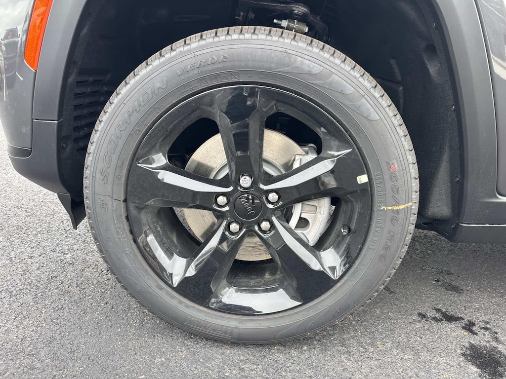 New 2025 Jeep Grand Cherokee L Limited Sport Utility