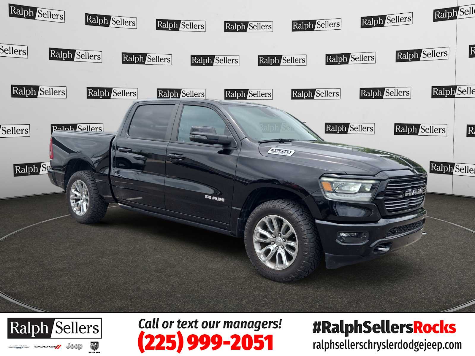 2024 RAM 1500 Laramie 4x4 Crew Cab 5'7's photo