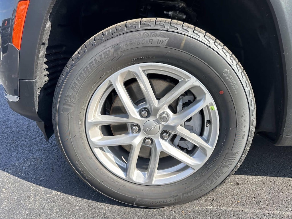 New 2025 Jeep Grand Cherokee L Laredo X Sport Utility