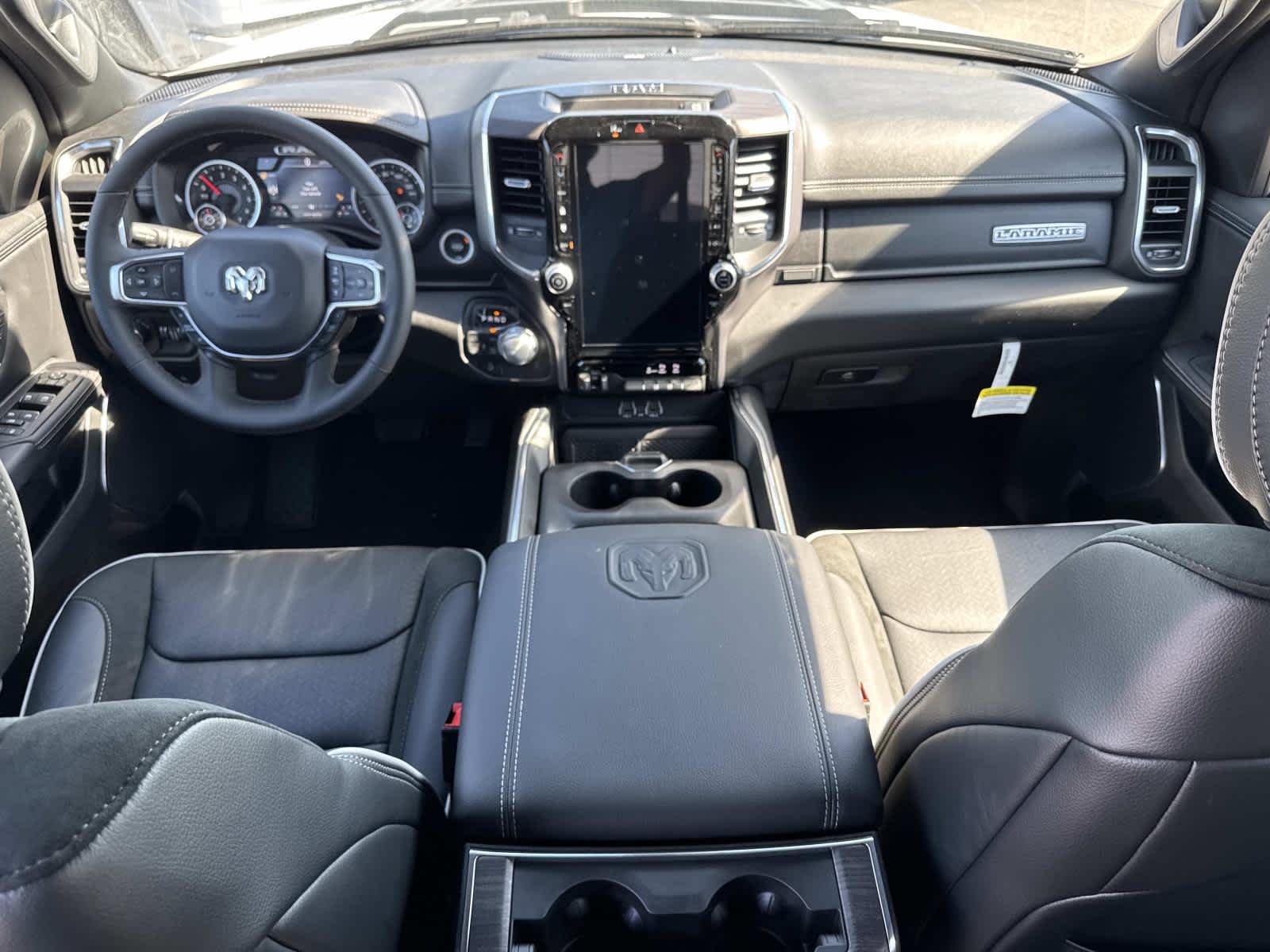 2026 RAM 1500 Laramie - Photo 10