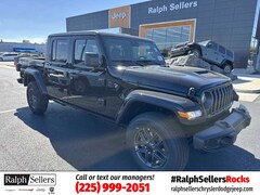 2025 Jeep Gladiator Dark Sky 4x4 Pickup