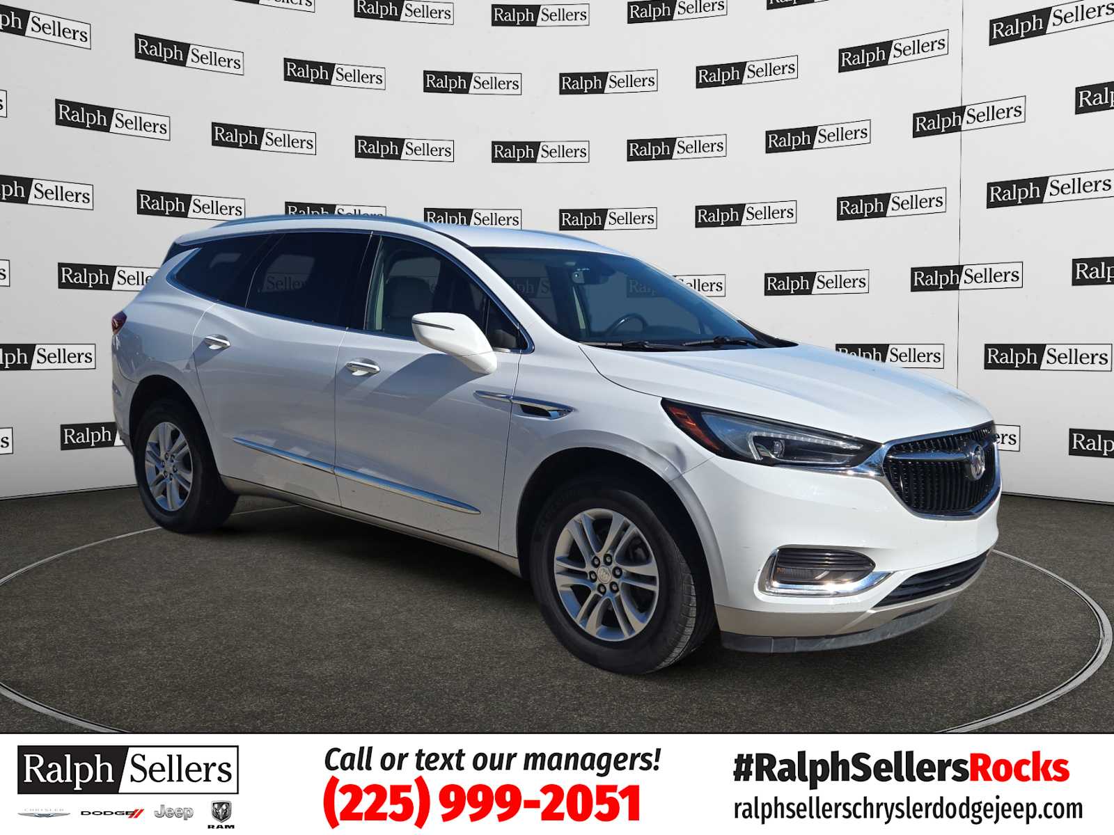 2020 Buick Enclave Essence's photo