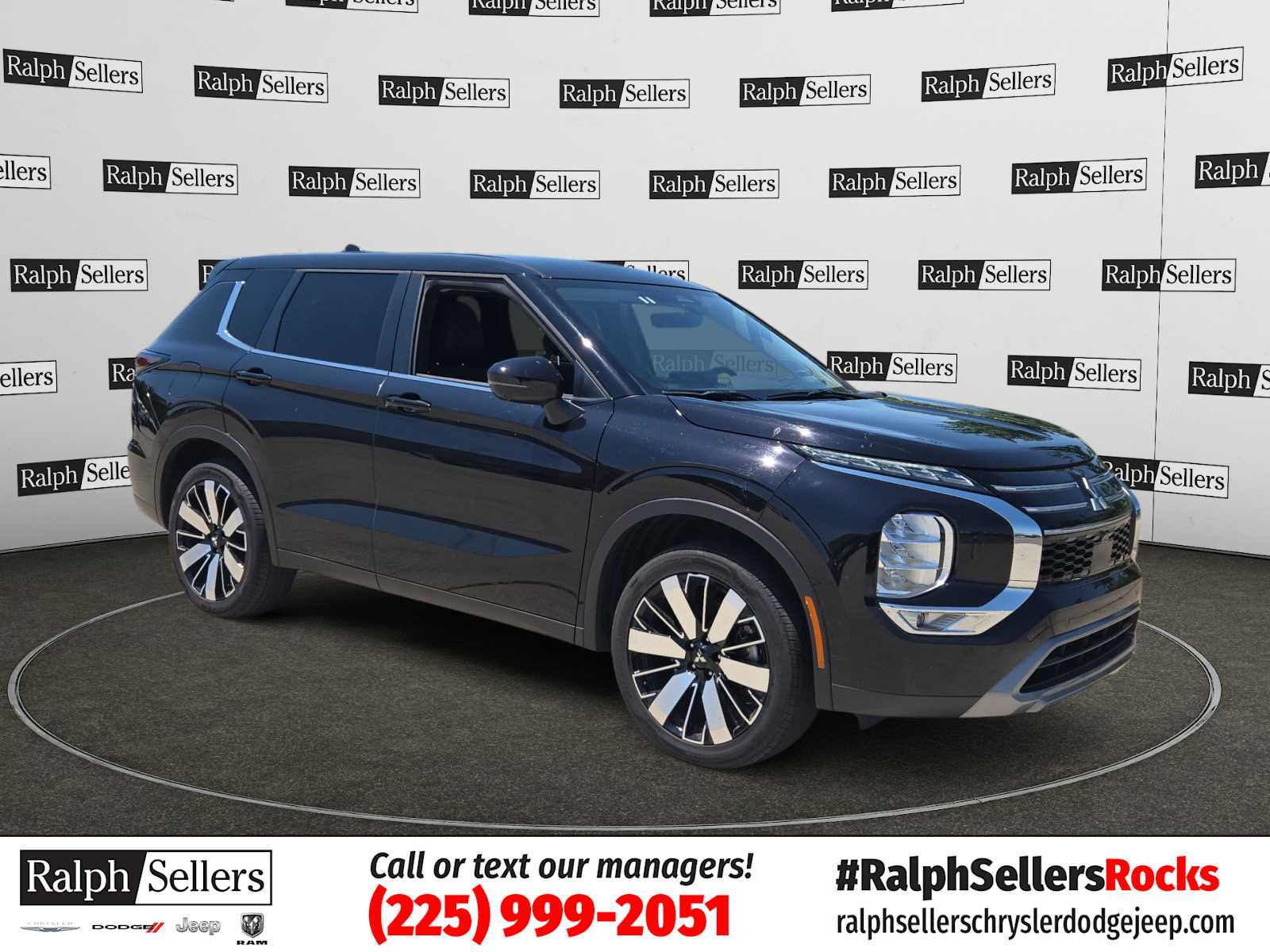 2025 Mitsubishi Outlander SE S-AWC's photo