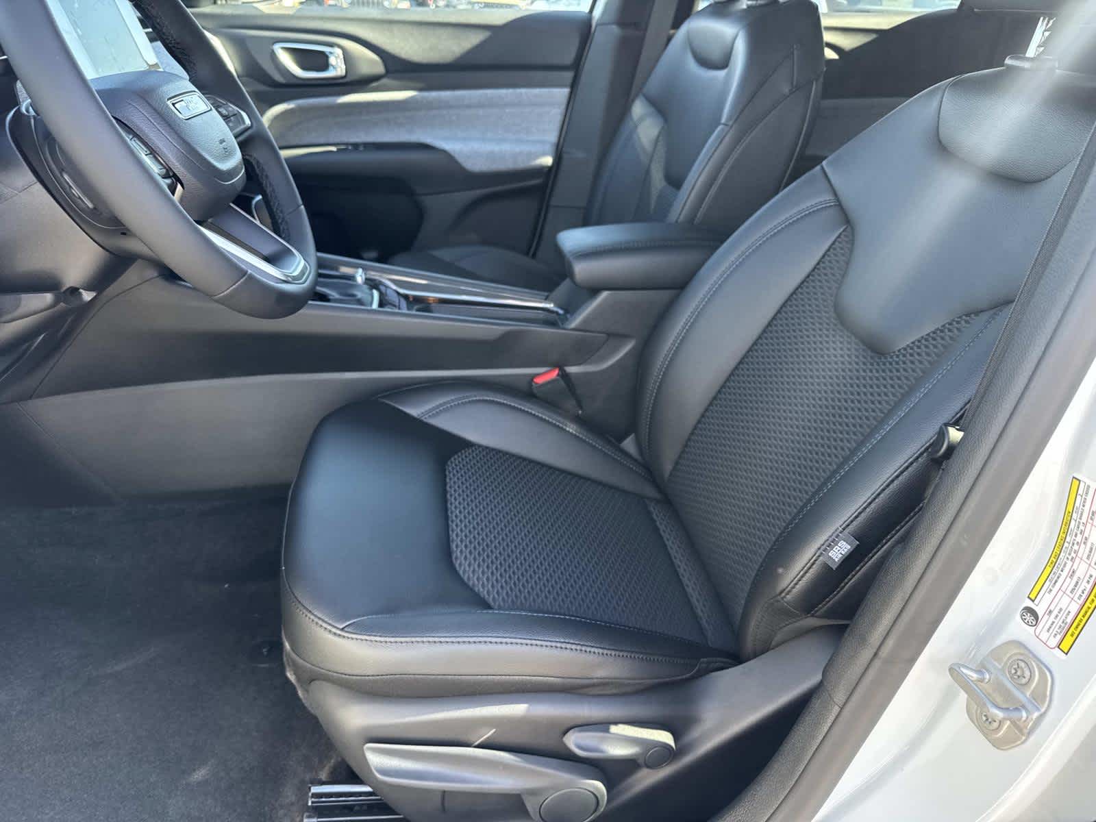 2026 Jeep Compass Latitude - Photo 11