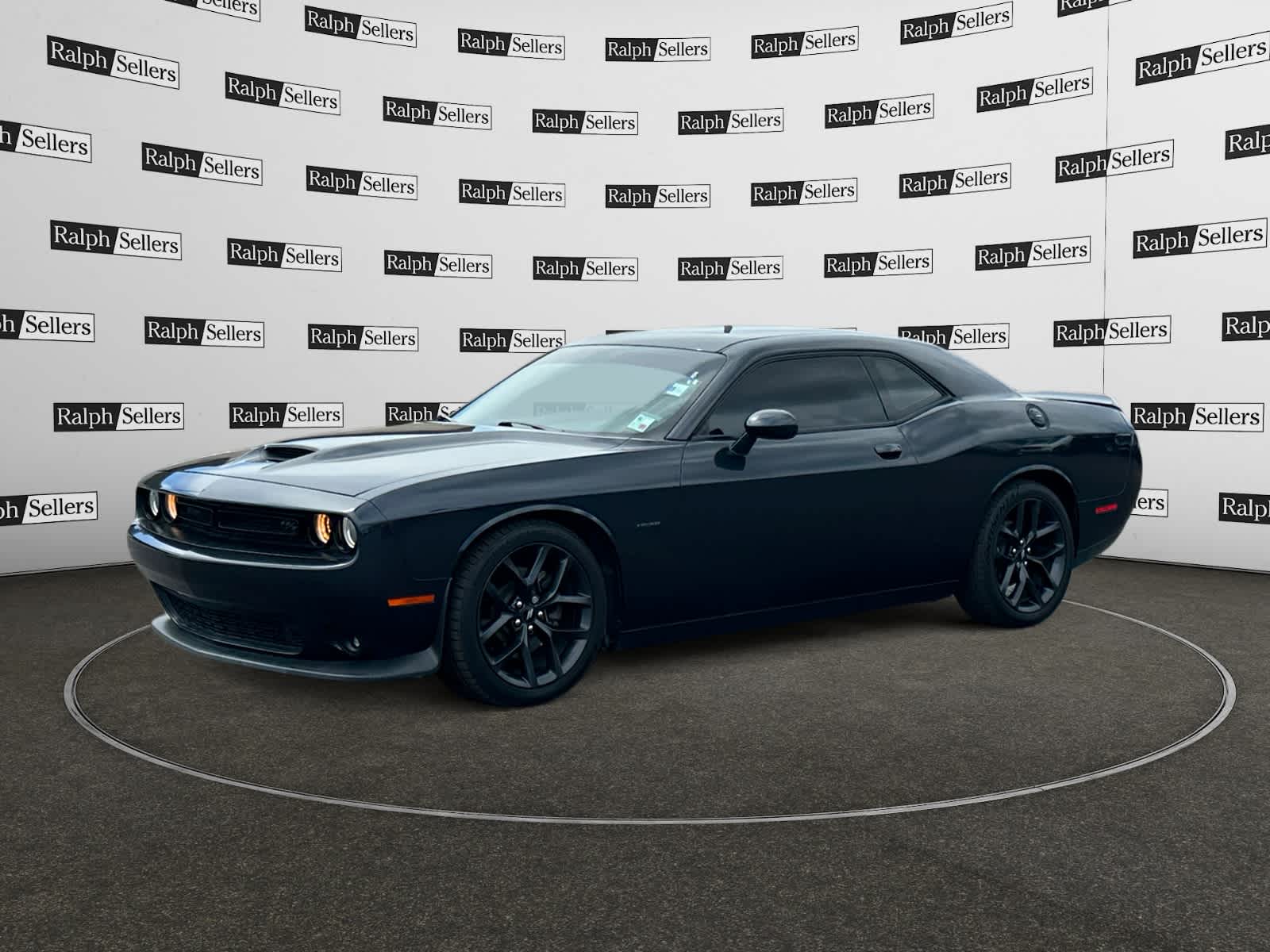 Used 2019 Dodge Challenger R/T with VIN 2C3CDZBT5KH621198 for sale in Gonzales, LA