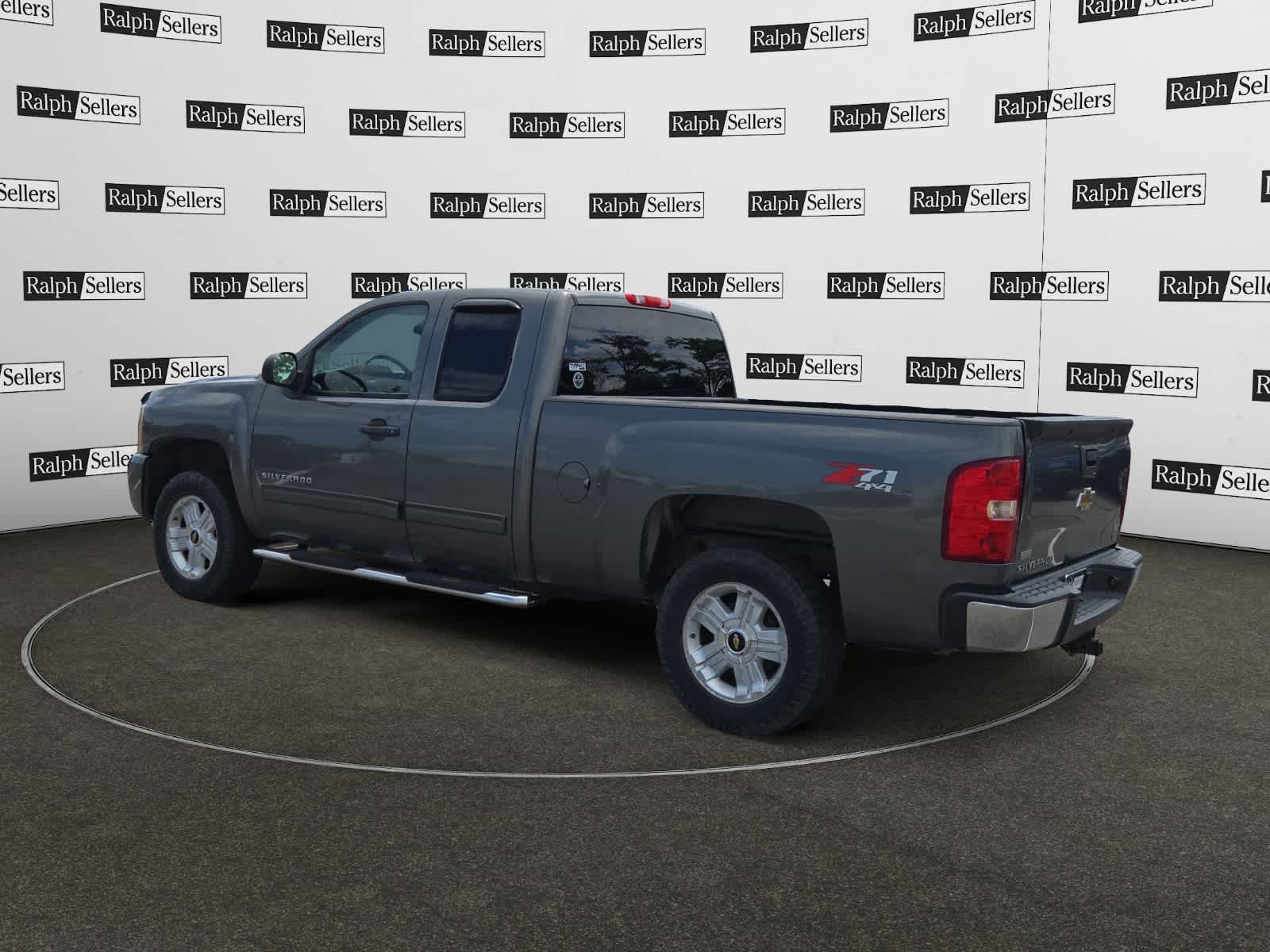 2011 Chevrolet Silverado 1500 LT photo 4