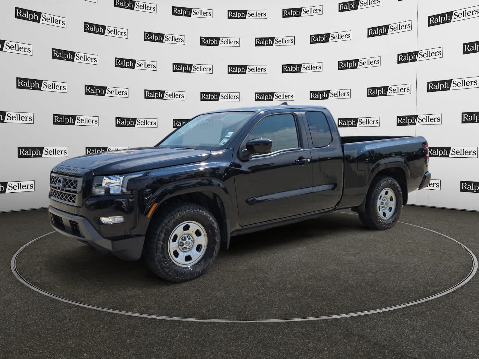 2022 Nissan Frontier SV King Cab photo 2