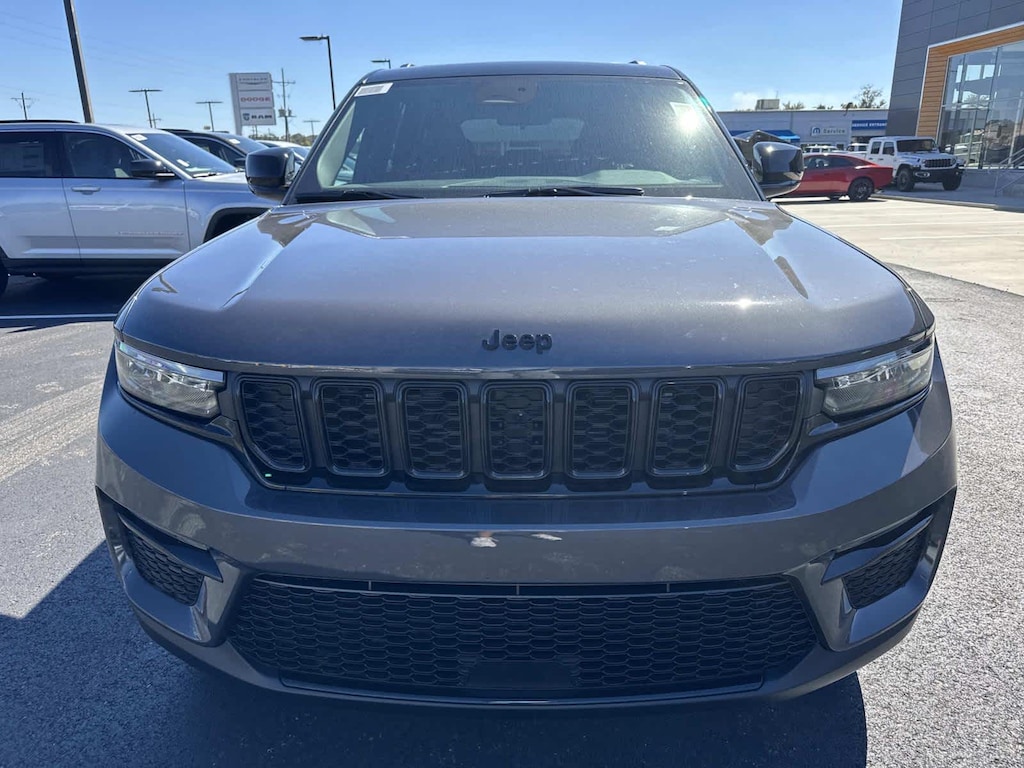 New 2025 Jeep Grand Cherokee Limited 4x4 Sport Utility