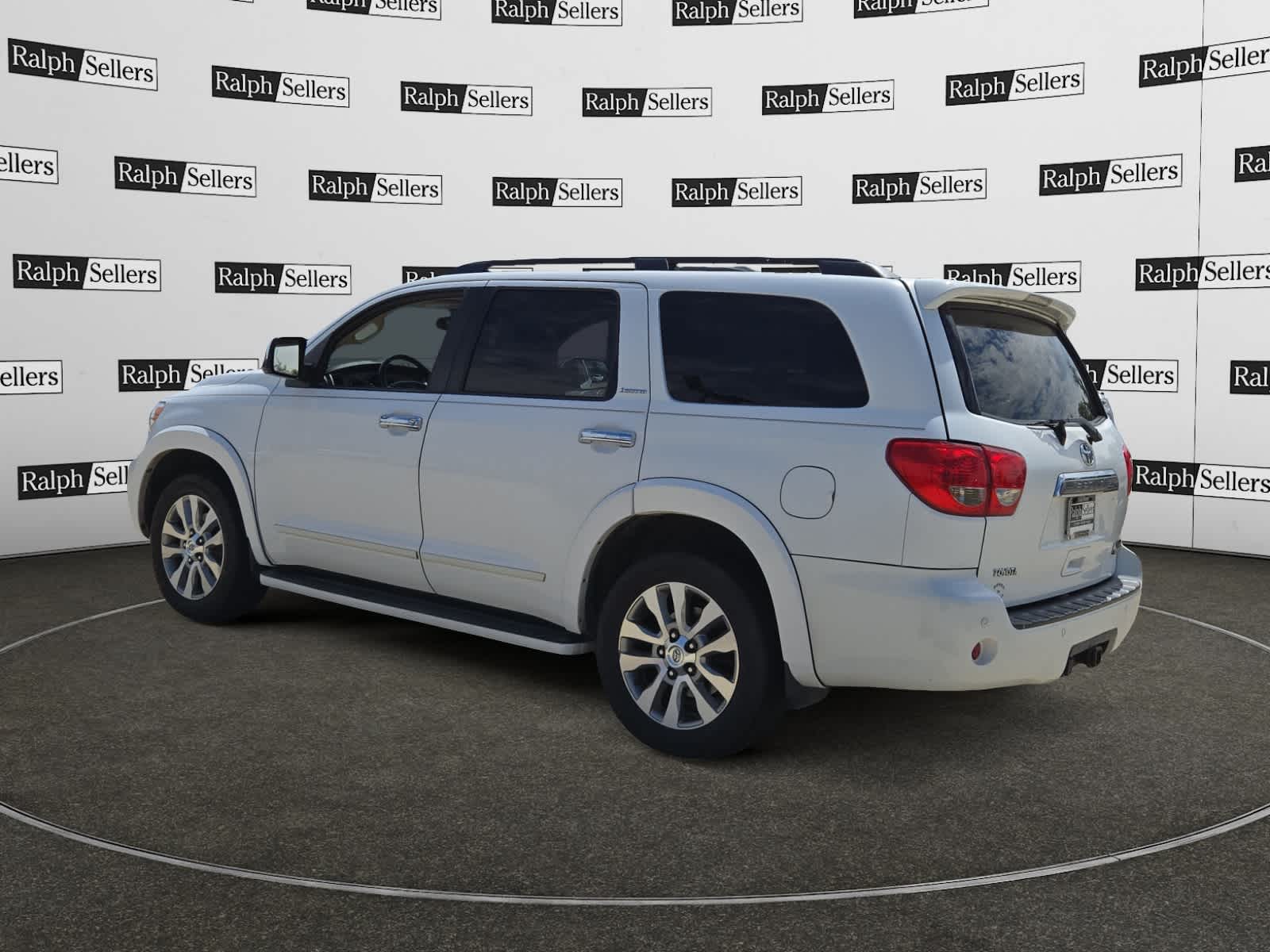 2008 Toyota Sequoia Limited photo 2