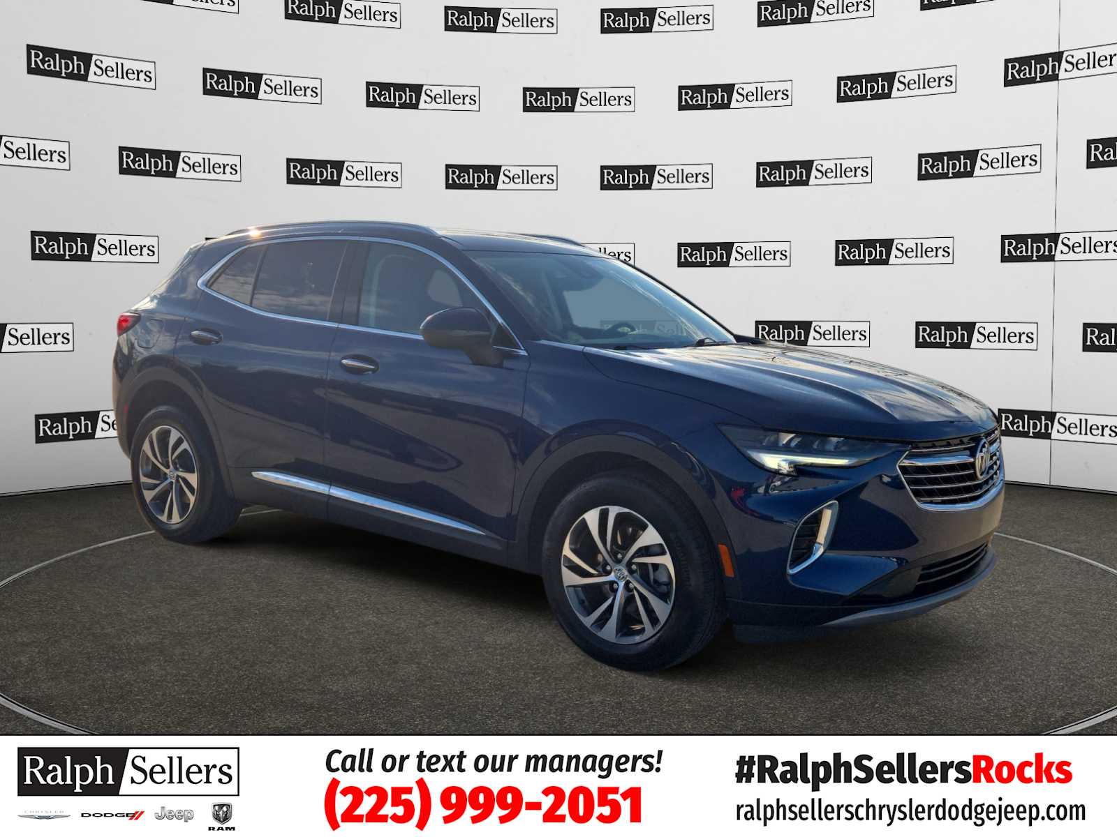 2023 Buick Envision Essence's photo