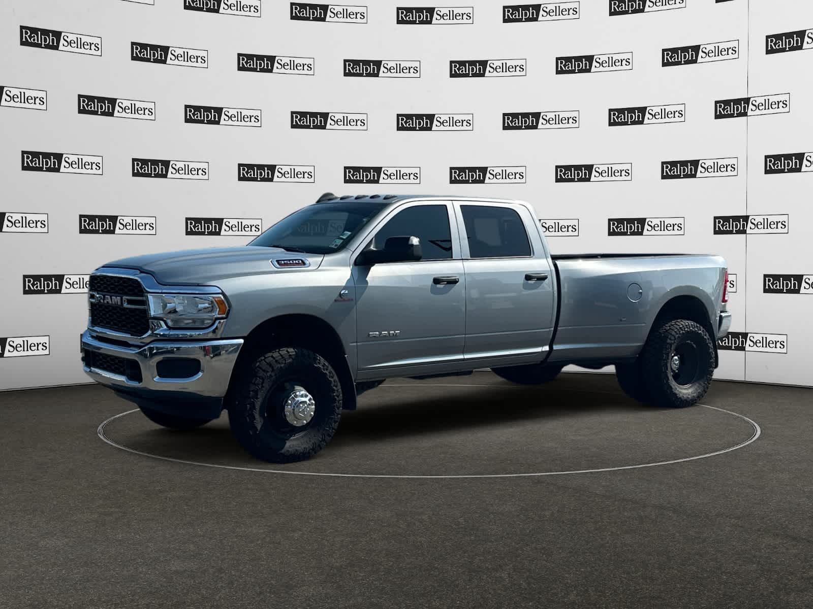 2021 Ram 3500 Tradesman photo 2
