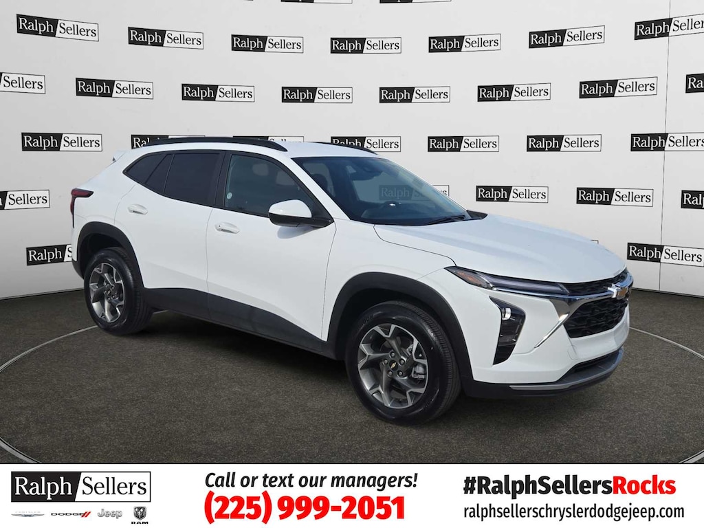 Used 2025 Chevrolet Trax LT SUV